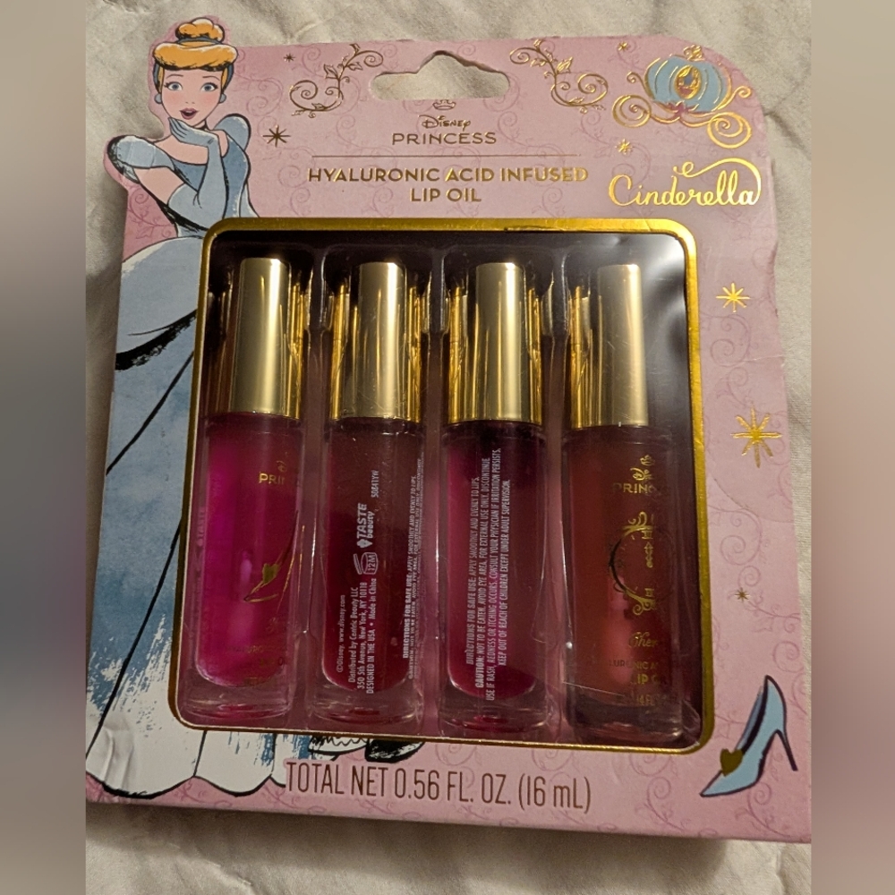 NEW•Disney Princess Cinderella  lip Oil